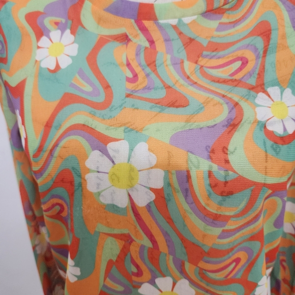 Groovy 70s Psychedelic Daisy Longsleeve Sheer Top. - Picture 3 of 6